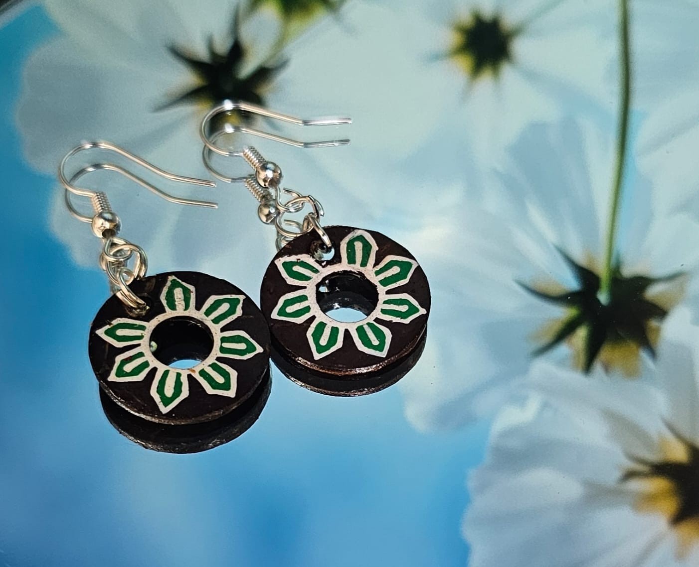 Emerald Bloom |Coconut Shell Earring